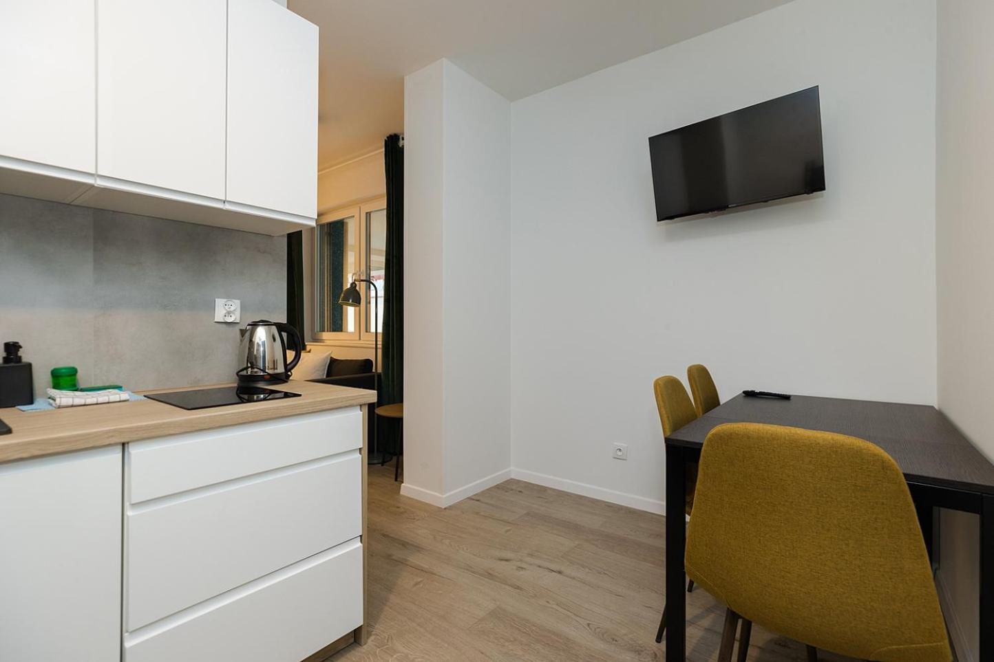 Lineburg Villa Apartments Варшава Екстериор снимка