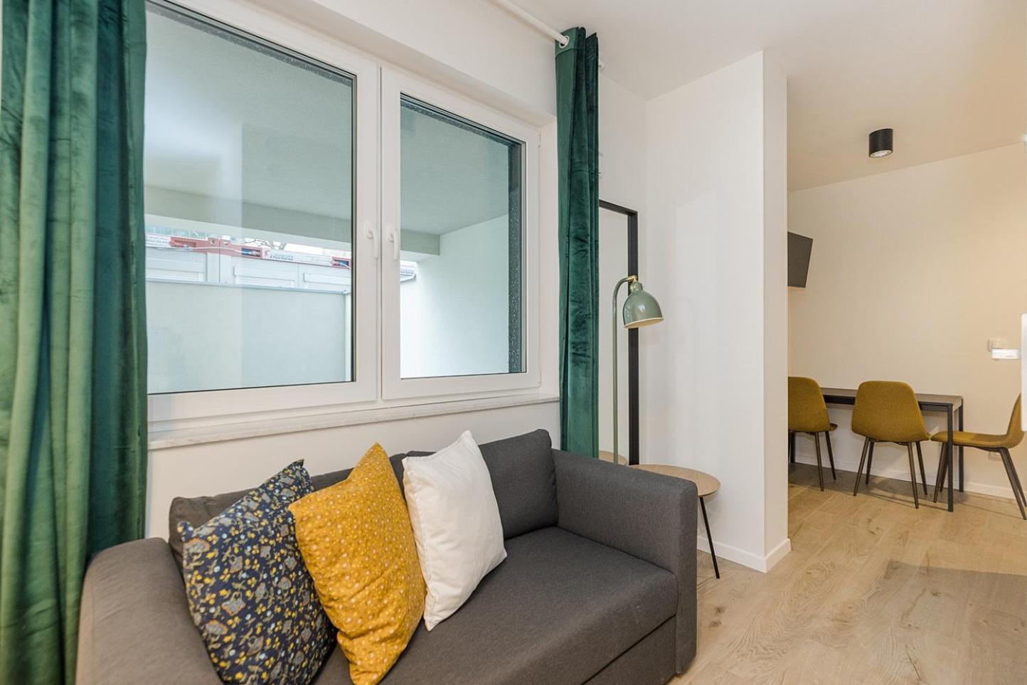 Lineburg Villa Apartments Варшава Екстериор снимка