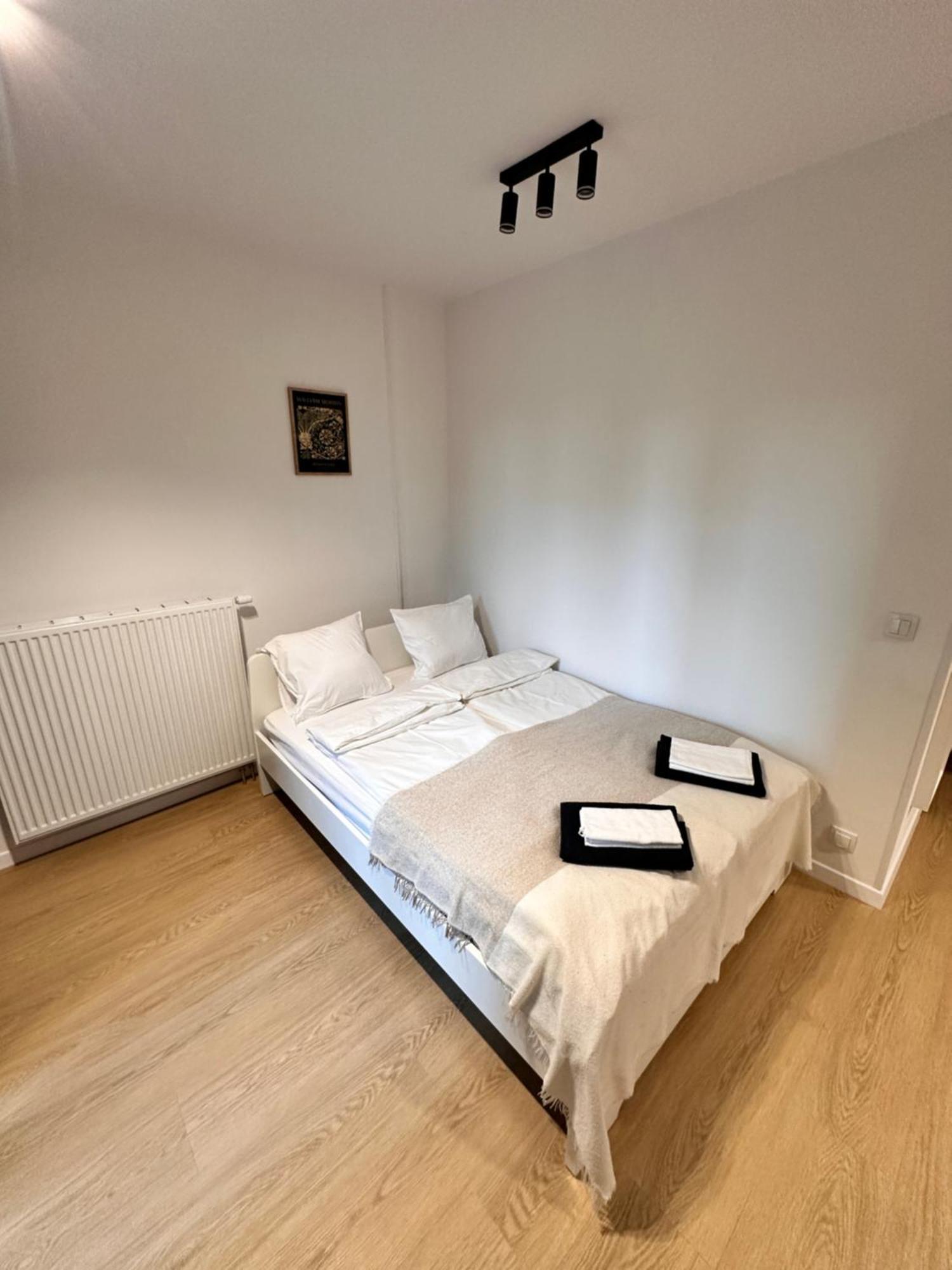 Lineburg Villa Apartments Варшава Екстериор снимка