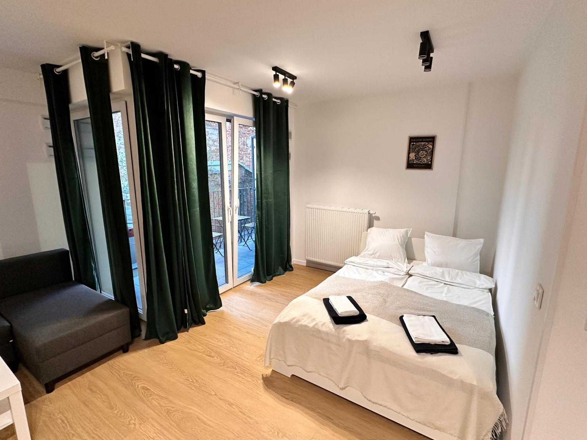 Lineburg Villa Apartments Варшава Екстериор снимка