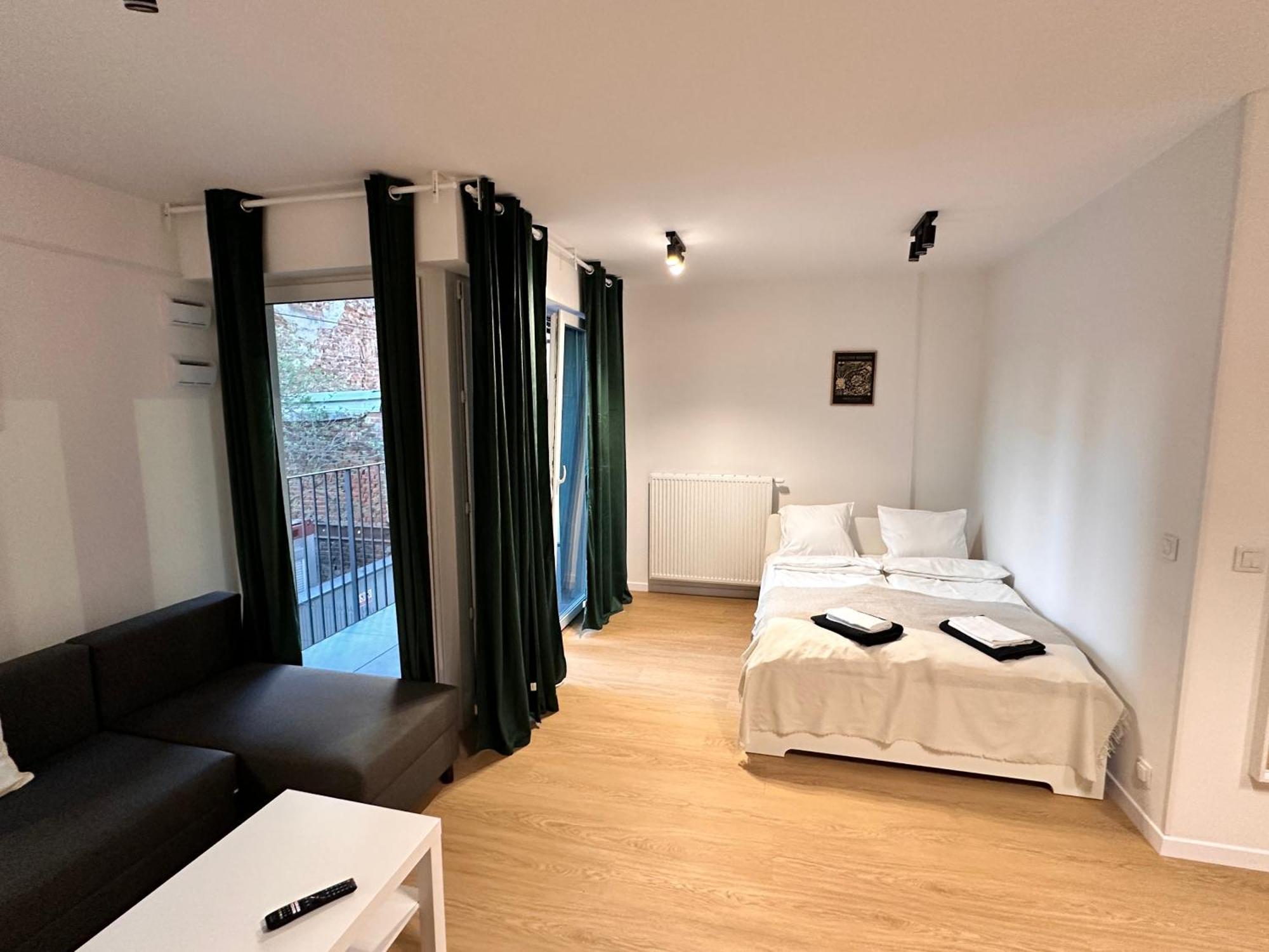 Lineburg Villa Apartments Варшава Екстериор снимка